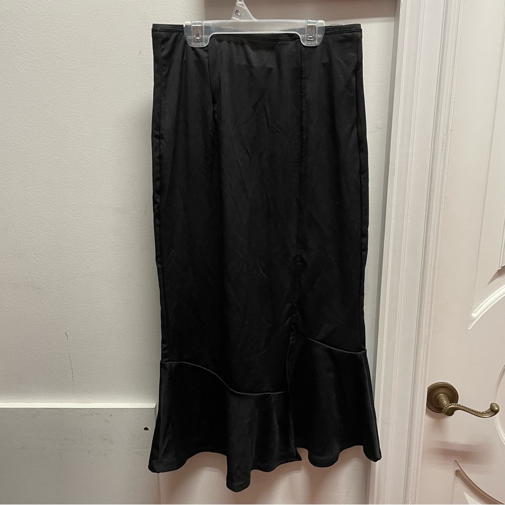 Black peplum skirt